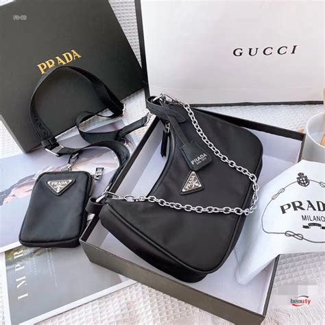 bolsos prada 2022|bolsas de prada mujer.